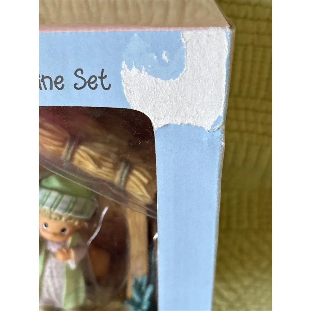 Vintage 2004 Precious Moments 4 Piece Nativity Figure Set New In Box
